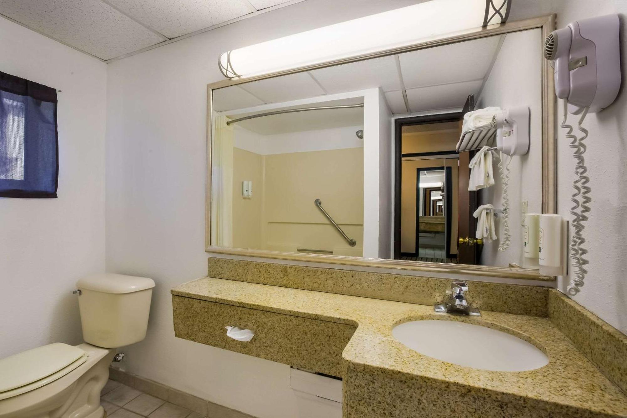 Quality Inn & Suites Millville Bagian luar foto